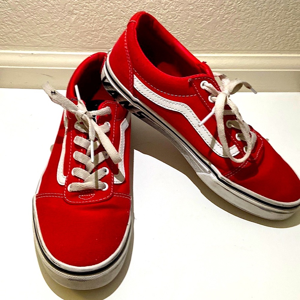 Vans Red youth size 5